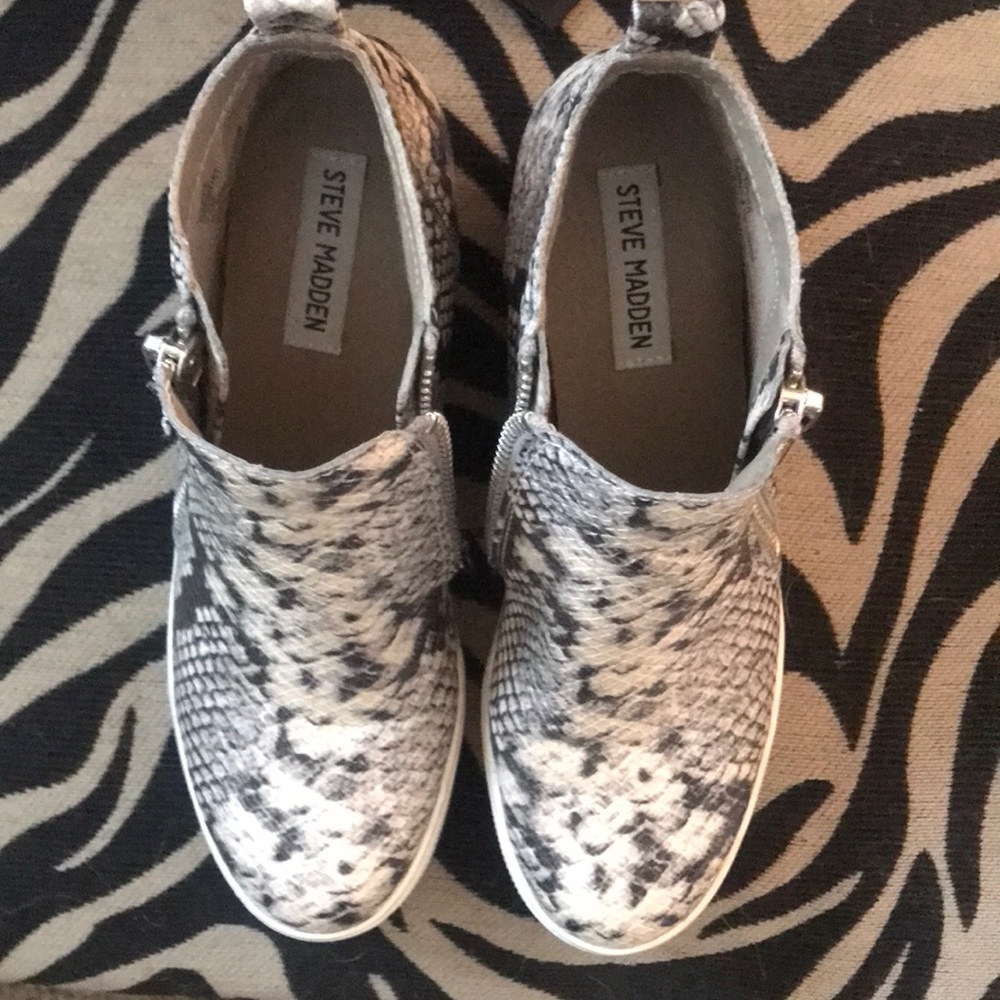 Steve Madden Gray Snake-Print Slip-On Sneakers